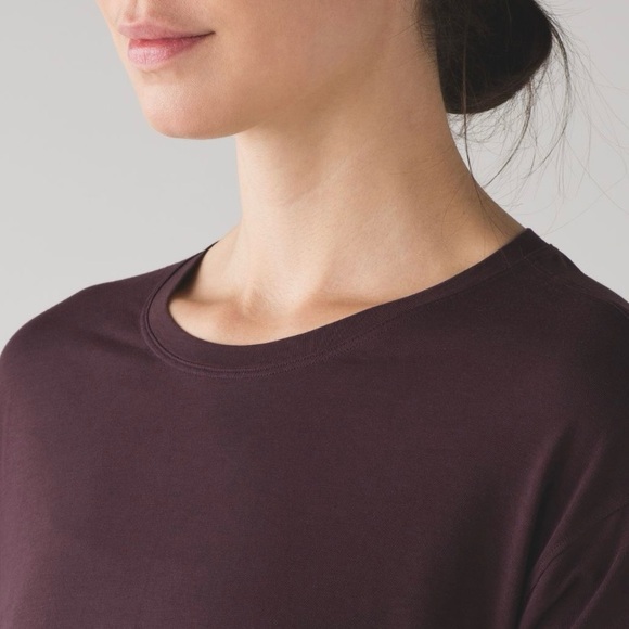 Lululemon Crop Short Sleeve Shirt Black Cherry/Maroon - Picture 2 of 7